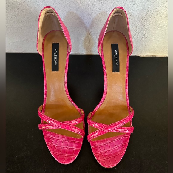 Ann Taylor Stephanie D’Orsay hot pink heels - Picture 2 of 6